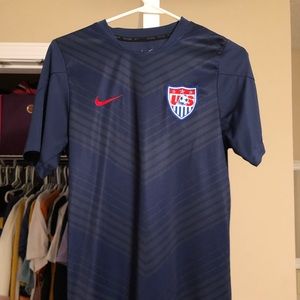 Women’s Nike USNMT jersey!